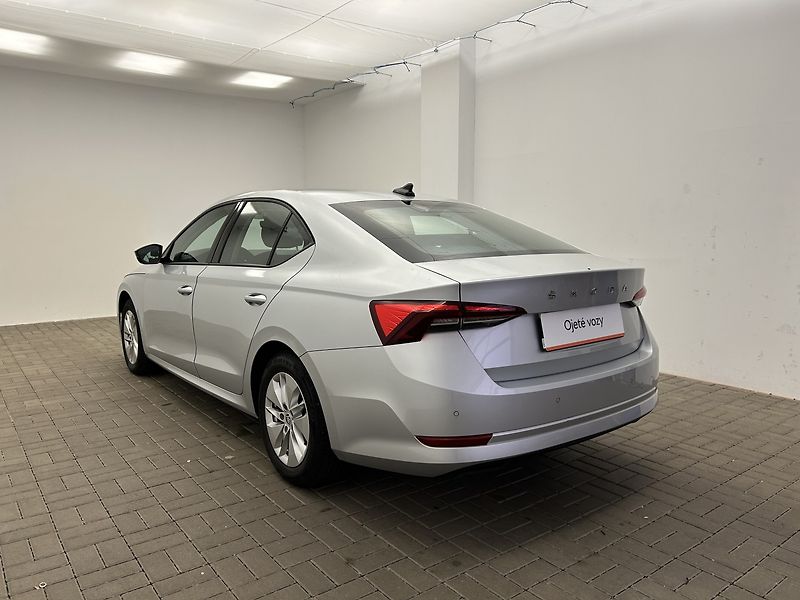 Škoda Octavia 2.0 TDI Ambition Plus Extra - fotka 19 z 21