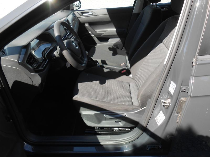 Volkswagen Polo 1.0MPi,48KW,60TKm! - fotka 22 z 35