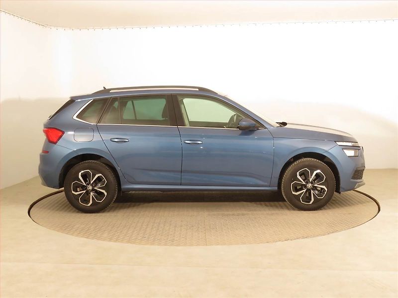 Škoda Kamiq (2021) 1.0 TSI, Serv.kniha, Tempomat - fotka 6 z 17