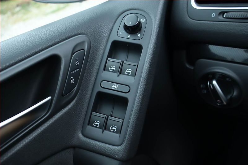 Volkswagen Golf (2010) 1.4 TSI, Tempomat - fotka 16 z 18
