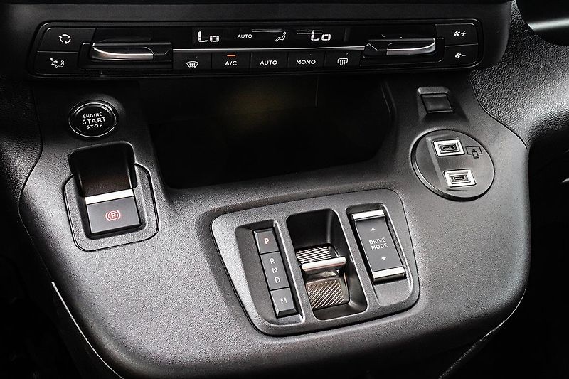 Citroën Berlingo (2026) 1,5 XL MAX 130k Automat + XTR - fotka 15 z 15