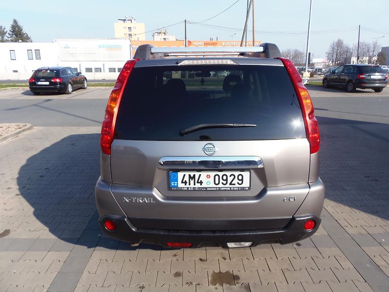 Nissan X-Trail (2010) 2.0 DCi 4x4 manuál ČR původ - fotka 6 z 23