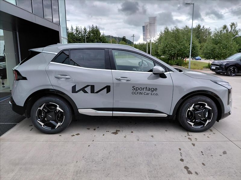 Kia Sportage 1,6   T-GDI 7DCT TOP - fotka 4 z 17