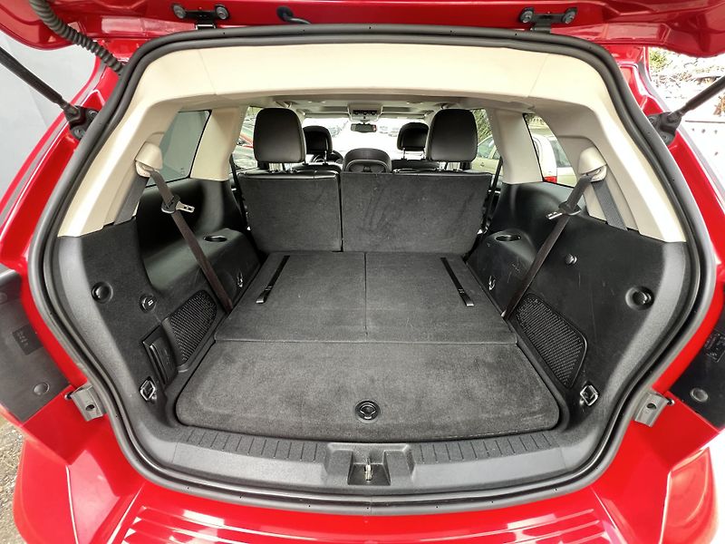 Fiat Freemont 2.0MJT 4x4 AUTOMAT 7MÍST KŮŽE  - fotka 31 z 50