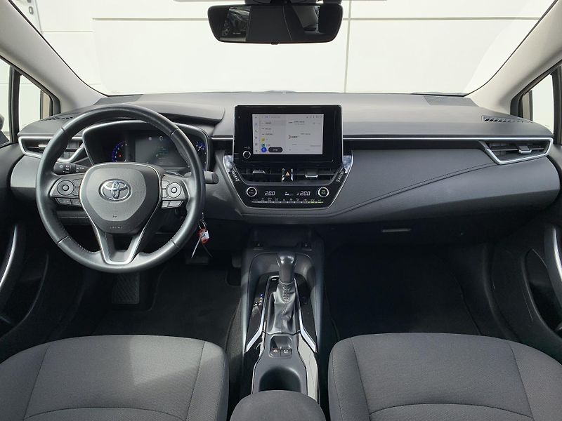 Toyota Corolla SD COMFORT TECH STYLE 1.5 VVTi - fotka 2 z 28