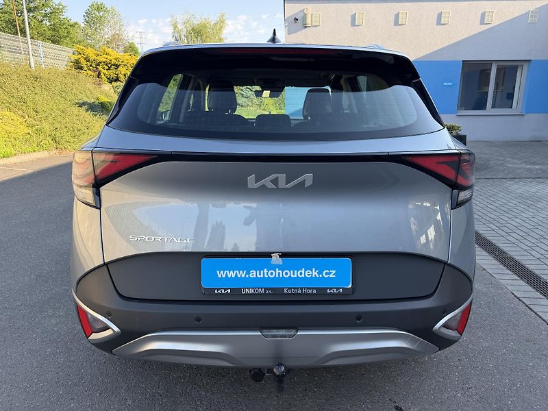 Kia Sportage 1.6 T-GDI 118KW automat navi - fotka 4 z 23