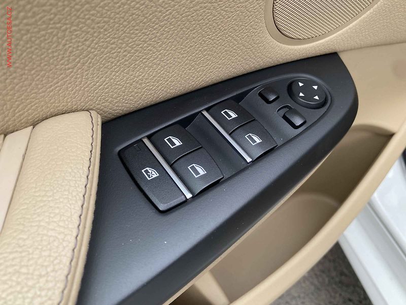 BMW X3 (2012) 3.0 D xD, ČR, servis.kniha - fotka 13 z 18