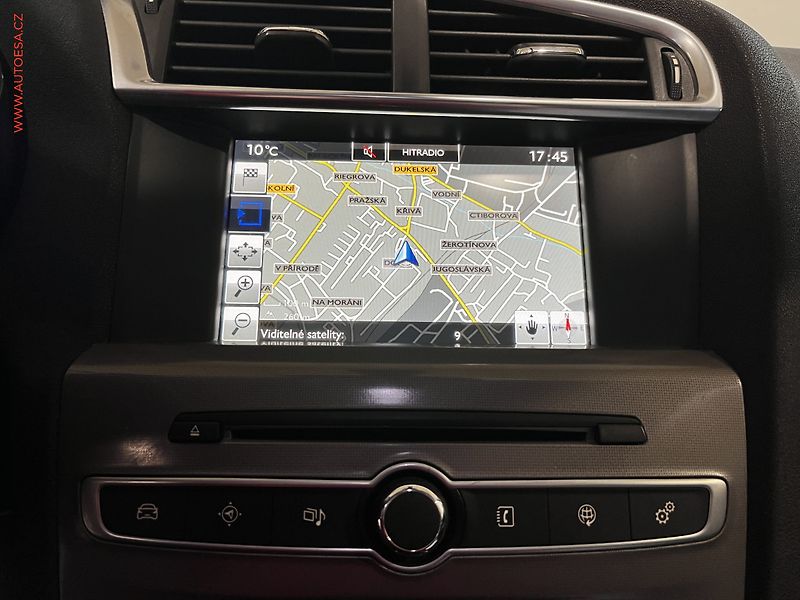 Citroën C4 (2015) 2.0HDi, Shine, bixen, panor - fotka 11 z 17