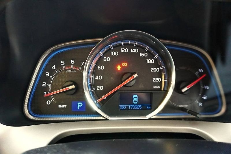 Toyota RAV4 (2015) 110 kW - fotka 39 z 46