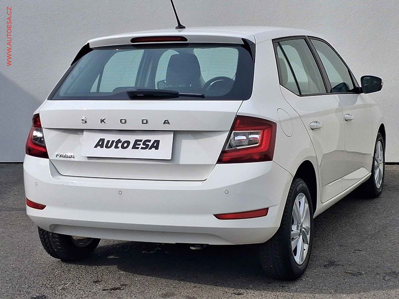 Škoda Fabia (2019) 1.0 TSi, 1.maj,ČR, Style, LED - fotka 4 z 17