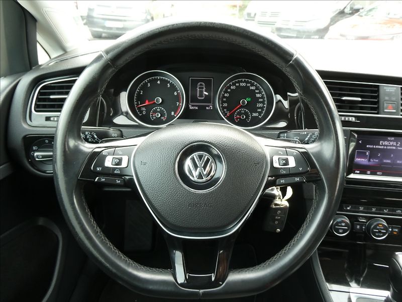 Volkswagen Golf 1,4 TSi 103kW DSG,webasto,xeno - fotka 29 z 50