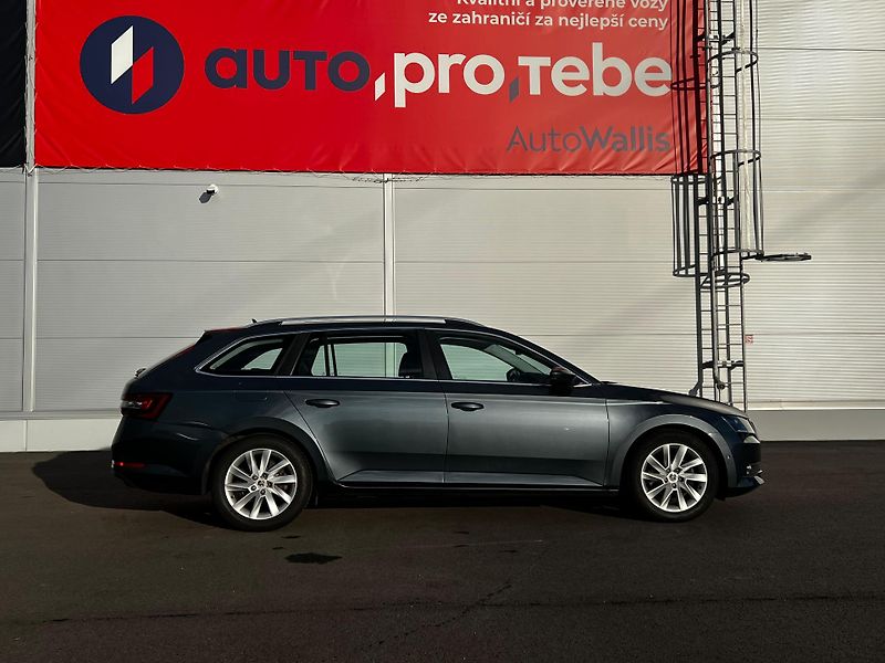 Škoda Superb 1.6TDI DSG Style Panorama - fotka 3 z 23
