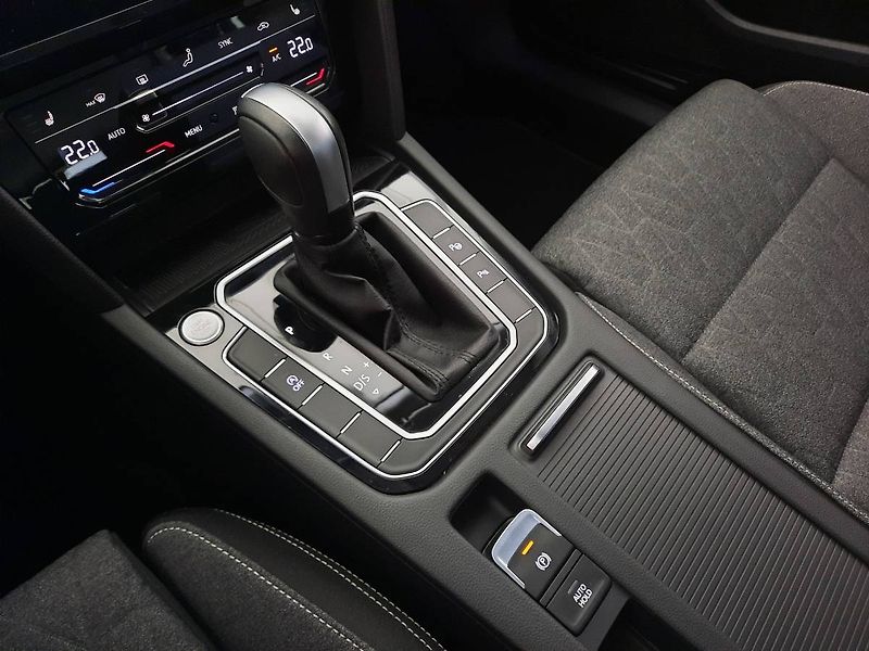 Volkswagen Passat Variant (2023) 2.0 TDI (110kW/150k) DSG, Busi - fotka 13 z 26