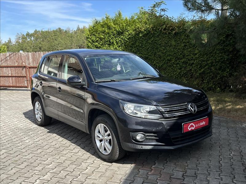 Volkswagen Tiguan 1,4 Tsi trend&Fun - fotka 7 z 28