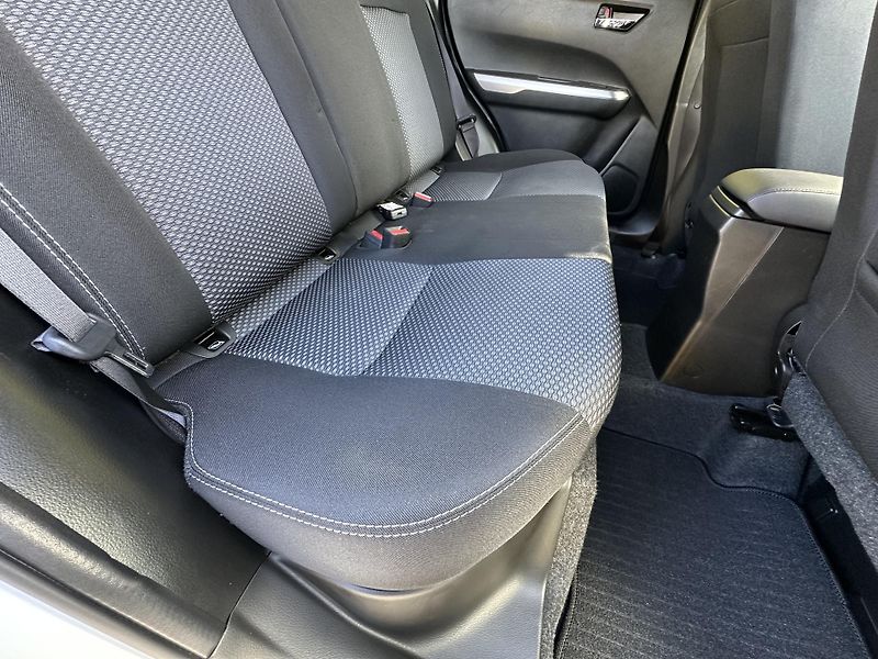 Suzuki Vitara (2022) HYBRID 1.4/95kW *4x2* ČR  - fotka 25 z 39
