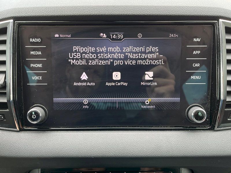 Škoda Karoq (2023) 1.5 TSI 110kW Style - fotka 16 z 27