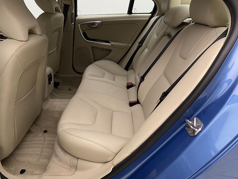 Volvo S60 D4 SUMMUM AUT - fotka 5 z 45