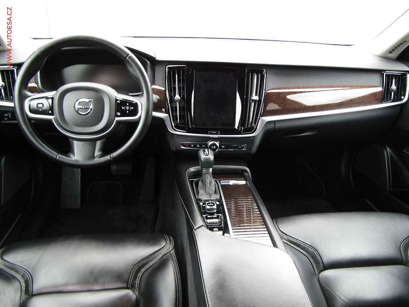Volvo S90 (2017) 2.0 T5, 1.maj,ČR, servis - fotka 8 z 25