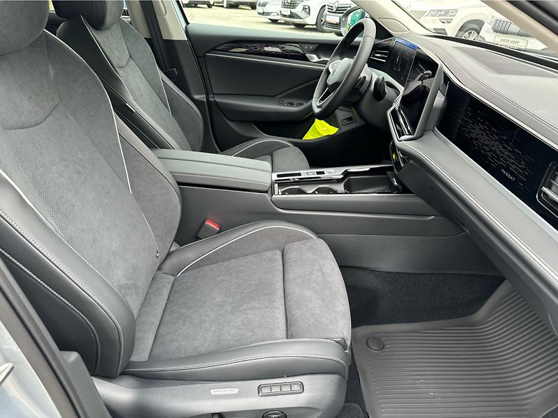 Volkswagen Passat Elegance 2,0 TDI 142 kW 4MOT - fotka 13 z 26