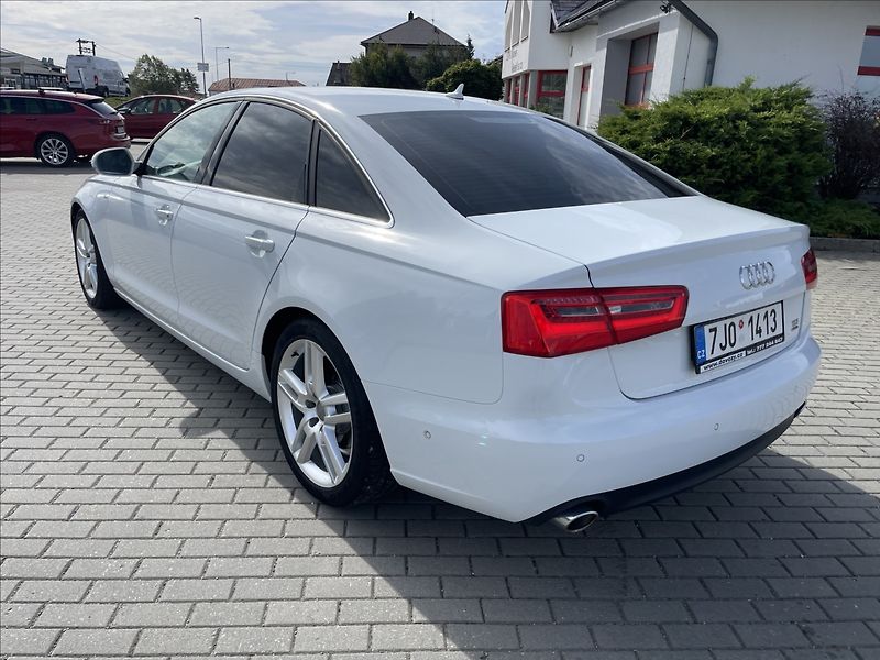 Audi A6 3,0 TDi 150kw S-Line Quattro - fotka 3 z 41