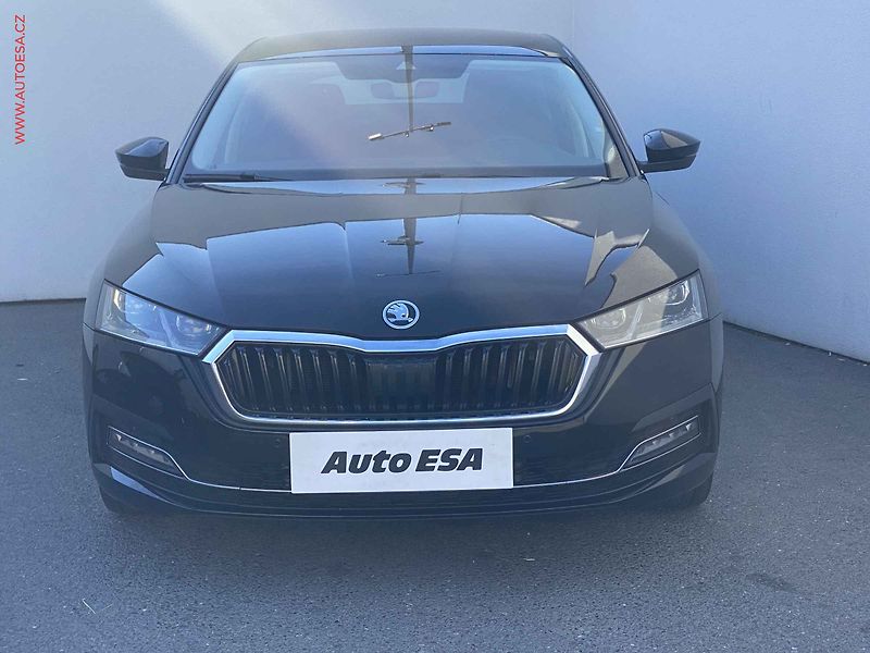 Škoda Octavia (2023) 2.0 TDi, 1.maj,ČR, Style - fotka 2 z 19