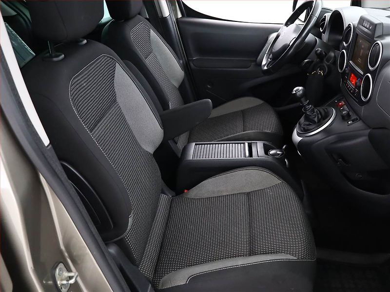 Peugeot Partner (2017) Allure 1.6 BlueHDi, 5Míst, ČR - fotka 7 z 14