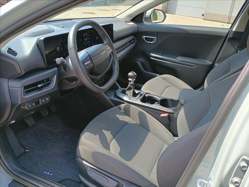 Kia K4 1,0 T-GDi GPF SPIN  PŘEDVÁDĚCÍ - fotka 6 z 7