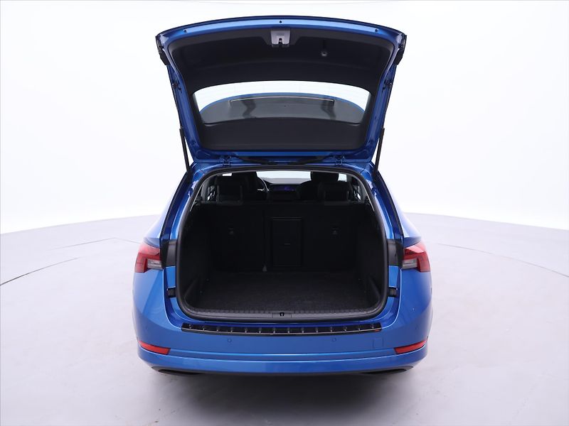 Škoda Octavia 1,5 TSI DSG CZ Style 1.Maj DPH - fotka 9 z 37