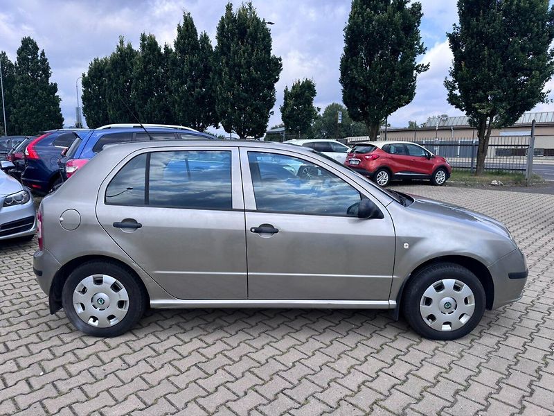 Škoda Fabia (2007) 1,2 HTP 40 KW STK SK - fotka 6 z 49