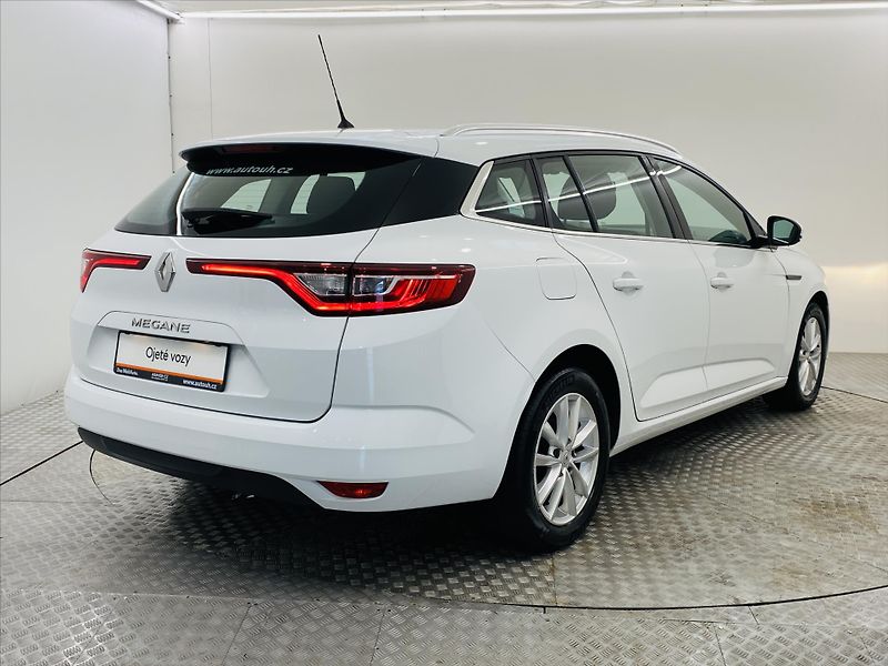 Renault Mégane 1,3 i 75Kw po servise - fotka 2 z 25