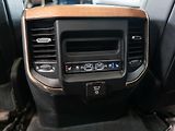 Dodge RAM (2022) 5.7 Longhorn RAMBOX Multitail - náhled 34