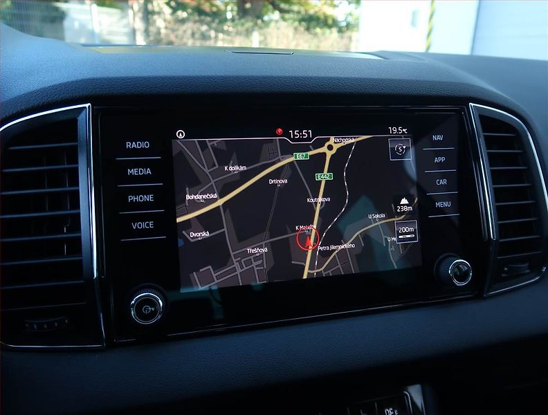Škoda Karoq (2019) Style Plus 2.0 TDI - fotka 20 z 23