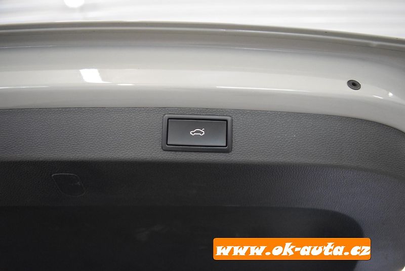 Škoda Karoq 2.0 TSI DSG 110 kW 2023-DPH - fotka 19 z 50