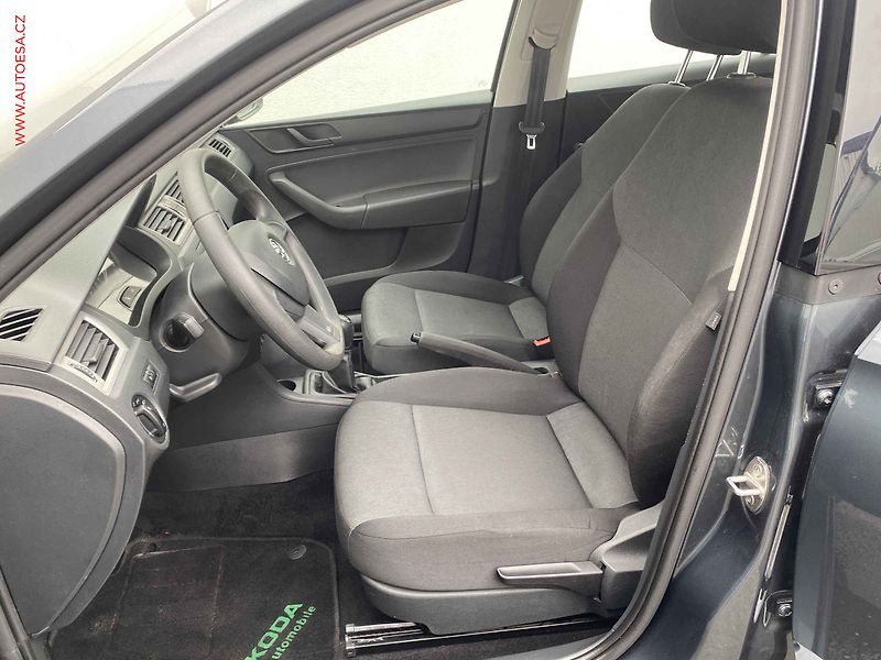 Škoda Rapid (2015) 1.2 TSi, Active - fotka 9 z 15