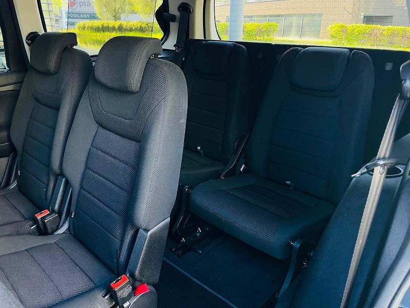 Ford Galaxy 2.2TDCi MANUÁL 7 MÍST TAŽNÉ  - fotka 35 z 50