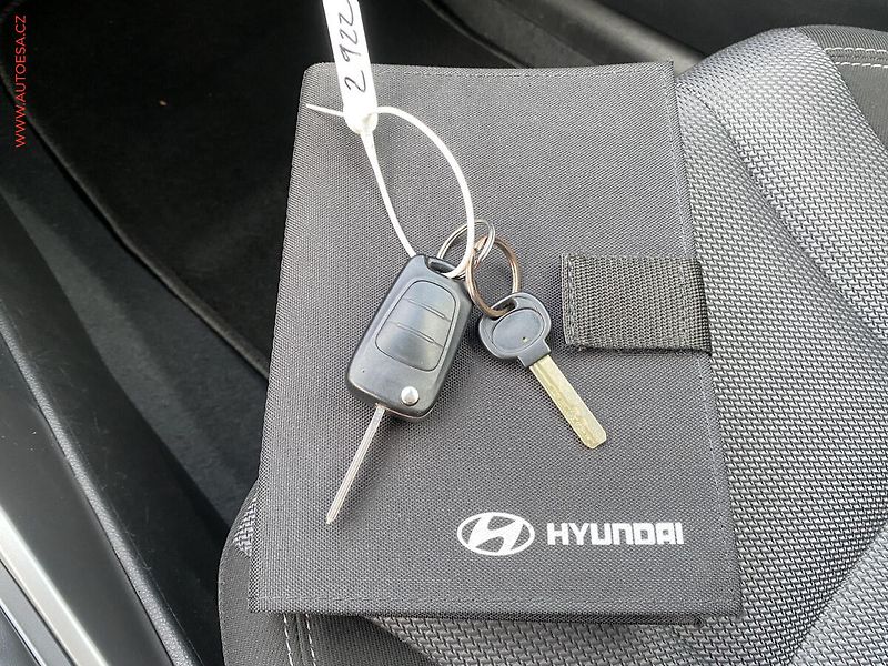 Hyundai i30 (2012) 1.6GDi, 2.maj,ČR, Trikolor - fotka 17 z 18