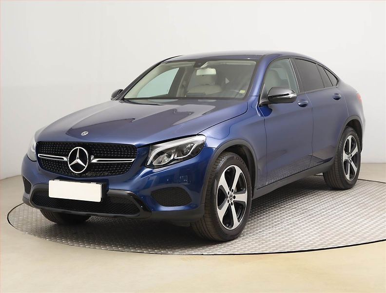Mercedes-Benz GLC (2018) 300 - fotka 2 z 25