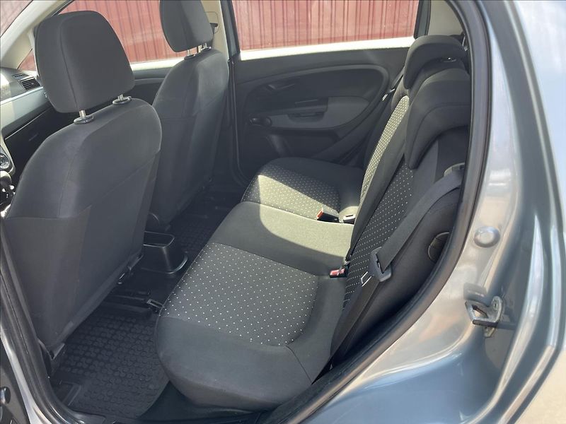 Fiat Punto 1.4 i 55KW ROZVODY STK 8/28 - fotka 13 z 32