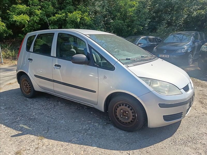 Mitsubishi Colt 1,1 MPi - fotka 14 z 19