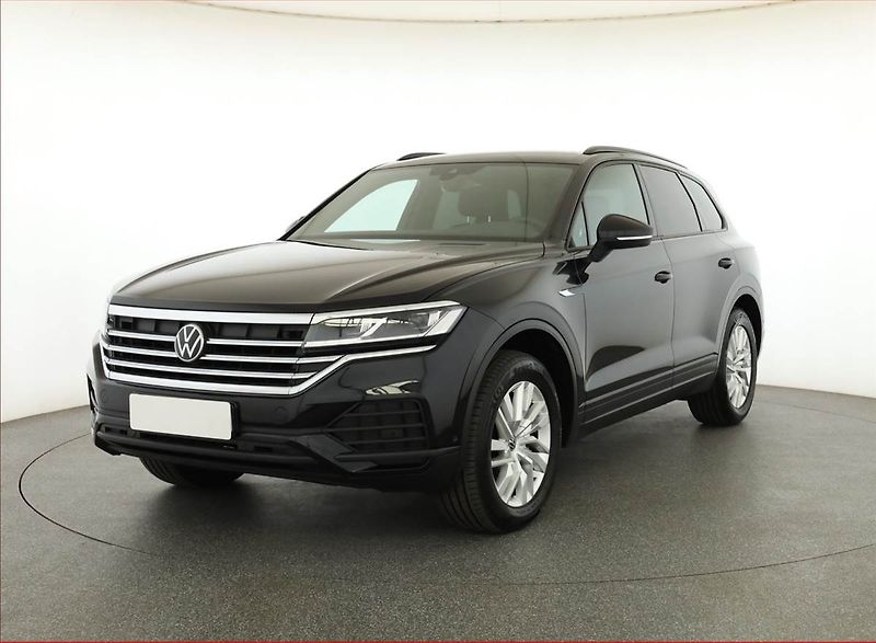 Volkswagen Touareg (2021) 3.0 TDI, 4x4,Automat,V6 TDI - fotka 2 z 22