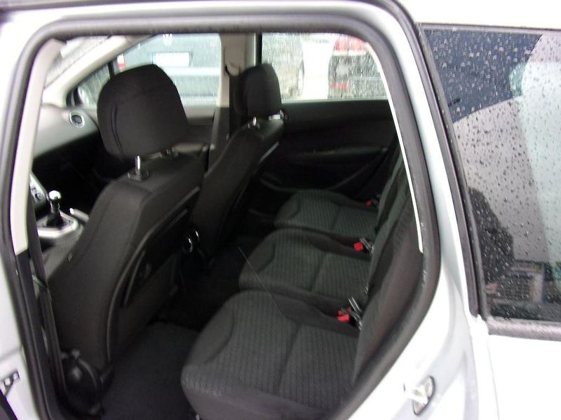 Peugeot 308 sw 1.6 - fotka 2 z 19