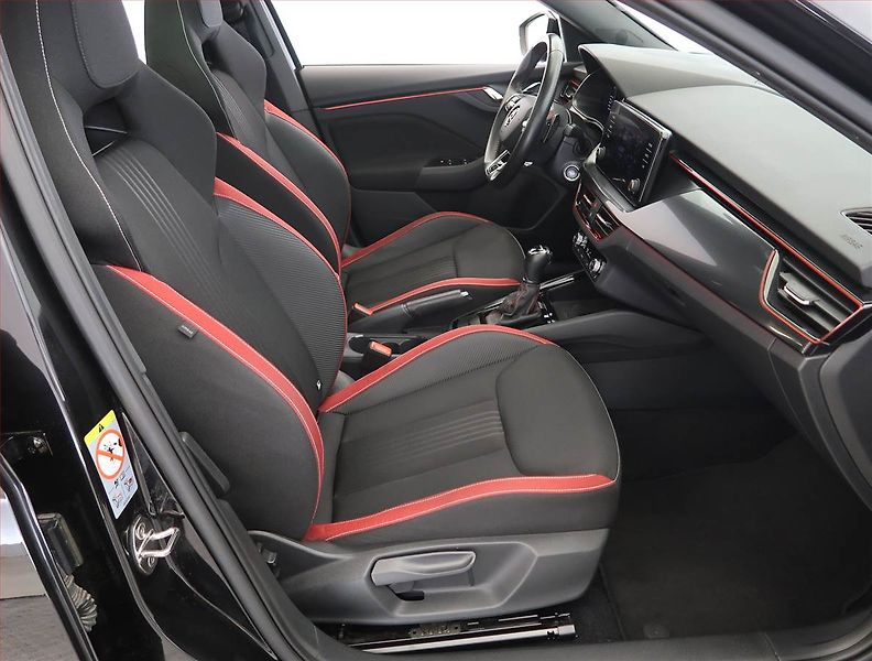 Škoda Kamiq (2021) Monte Carlo 1.0 TSI - fotka 9 z 28