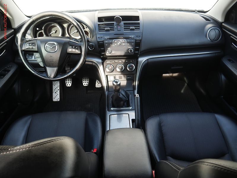 Mazda 6 (2011) 2.2 D, Klima - fotka 8 z 15