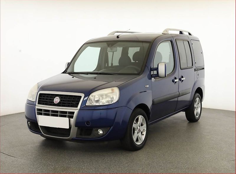 Fiat Dobló (2009) 1.9 JTD, 5Míst - fotka 2 z 12