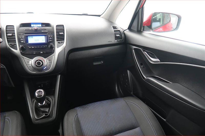 Hyundai ix20 (2019) 1.6 CVVT, Serv.kniha - fotka 8 z 15