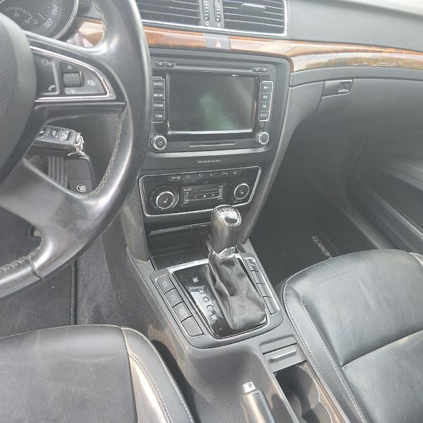 Škoda Superb (2014) - fotka 6 z 10