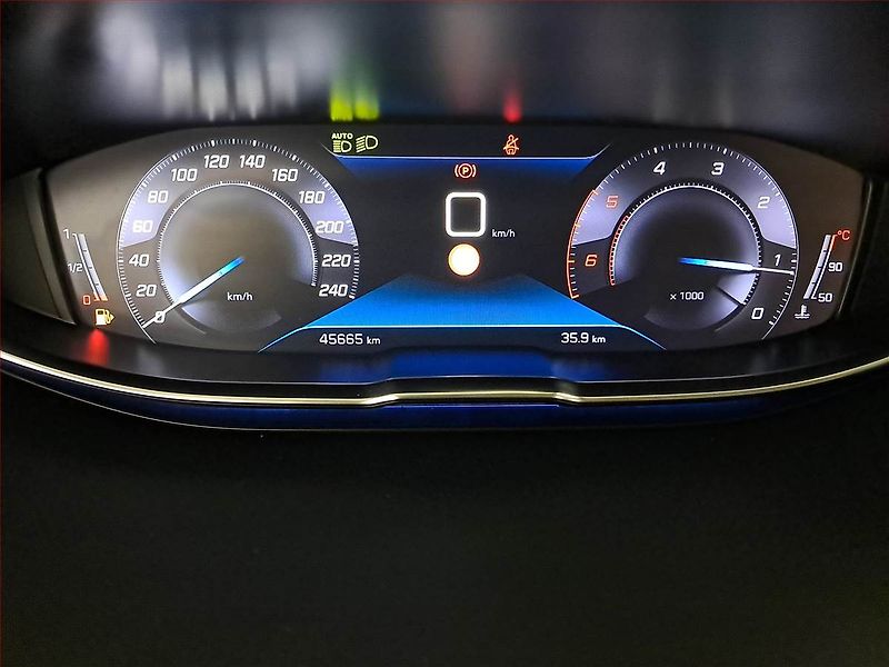 Peugeot 3008 (2020) 1.5 BlueHDi, Navi, Tempomat - fotka 11 z 22
