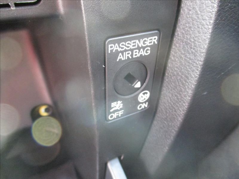 Škoda Fabia 1,0 TSI Black, servis,1.maj,CZ - fotka 28 z 39