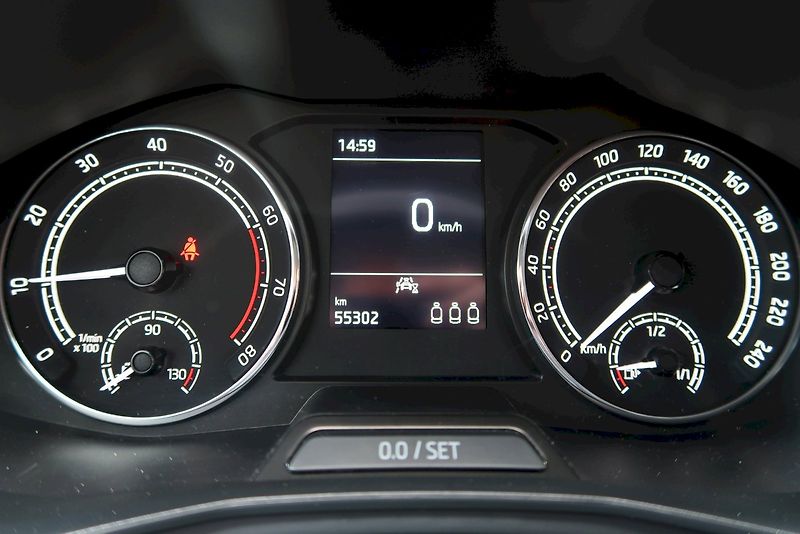 Škoda Kamiq (2023) Ambition 1,0 TSi/ 70 kW - fotka 18 z 34
