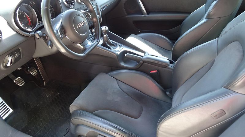 Audi TT 1.8 TFSI  Alcantara - fotka 3 z 23